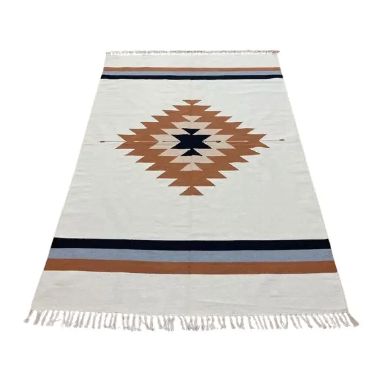 Rug For Living Room Hand Braided Premium Quality 100 % Cotton Embroidered Hand Braided Living Room Rug For Sale