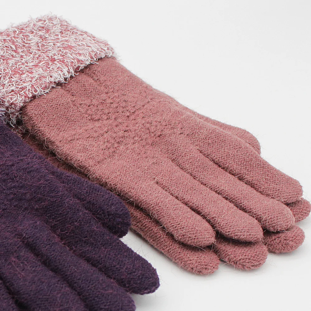Knitted Gloves