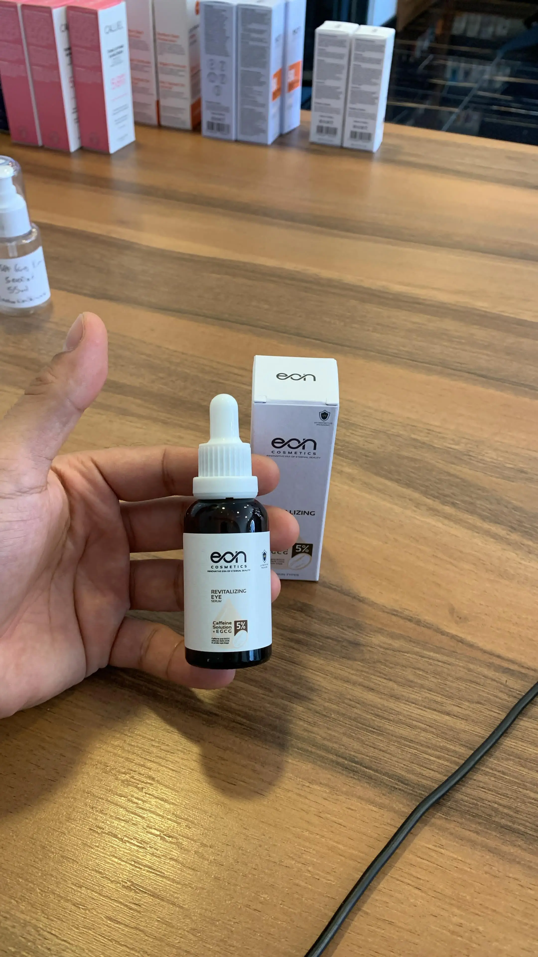 Vegan Cream Eye Serum with Caffeine EGCG Niacinamide Formula Brightens Revitalizes Eyes Reduces Dark Circles Puffiness Eye Bags