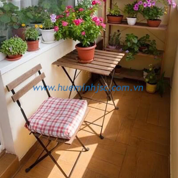 Modern Style Wooden Chair With Metal Frame Made of solid acacia wood with high standard environmentally