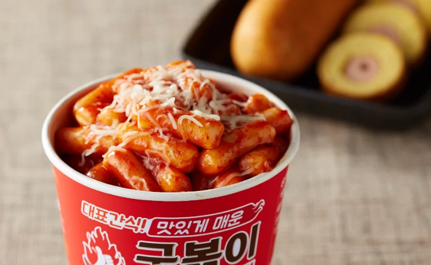 Goodbokki  hot Ready made food Easy to enjoy tteokbokki Rice cake Made in Korea with sauce Cup