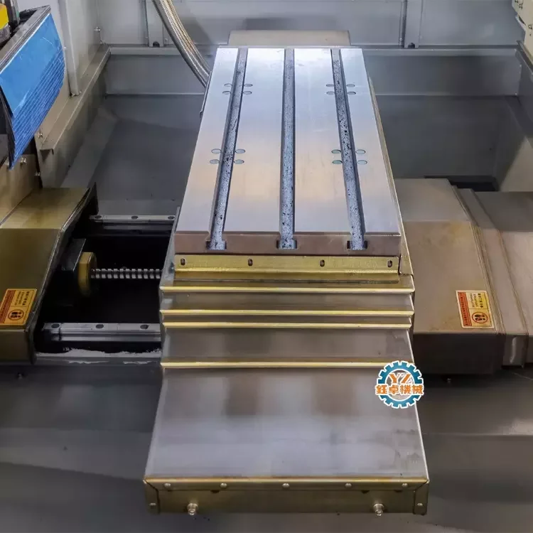 Vertical CNC machining center with GSK system VMC640