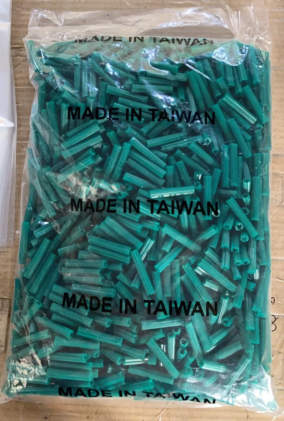 ПВХ полиэтиленовый настенный зажим крепежный пластиковый анкер