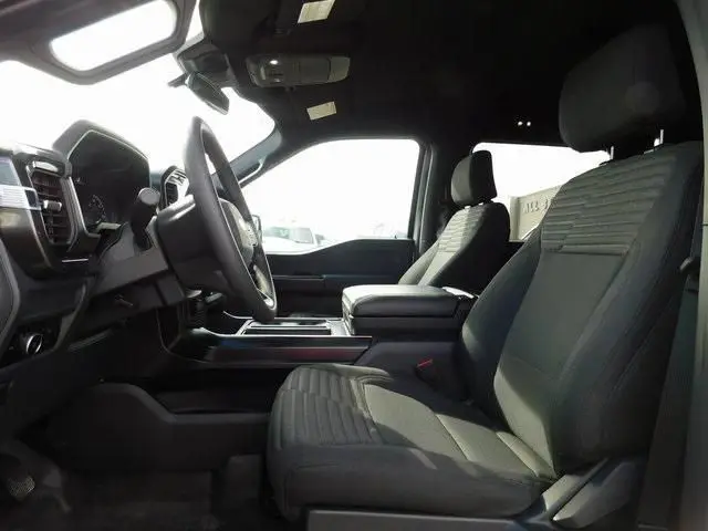 Подержанный 2023 Форд F-150 XL