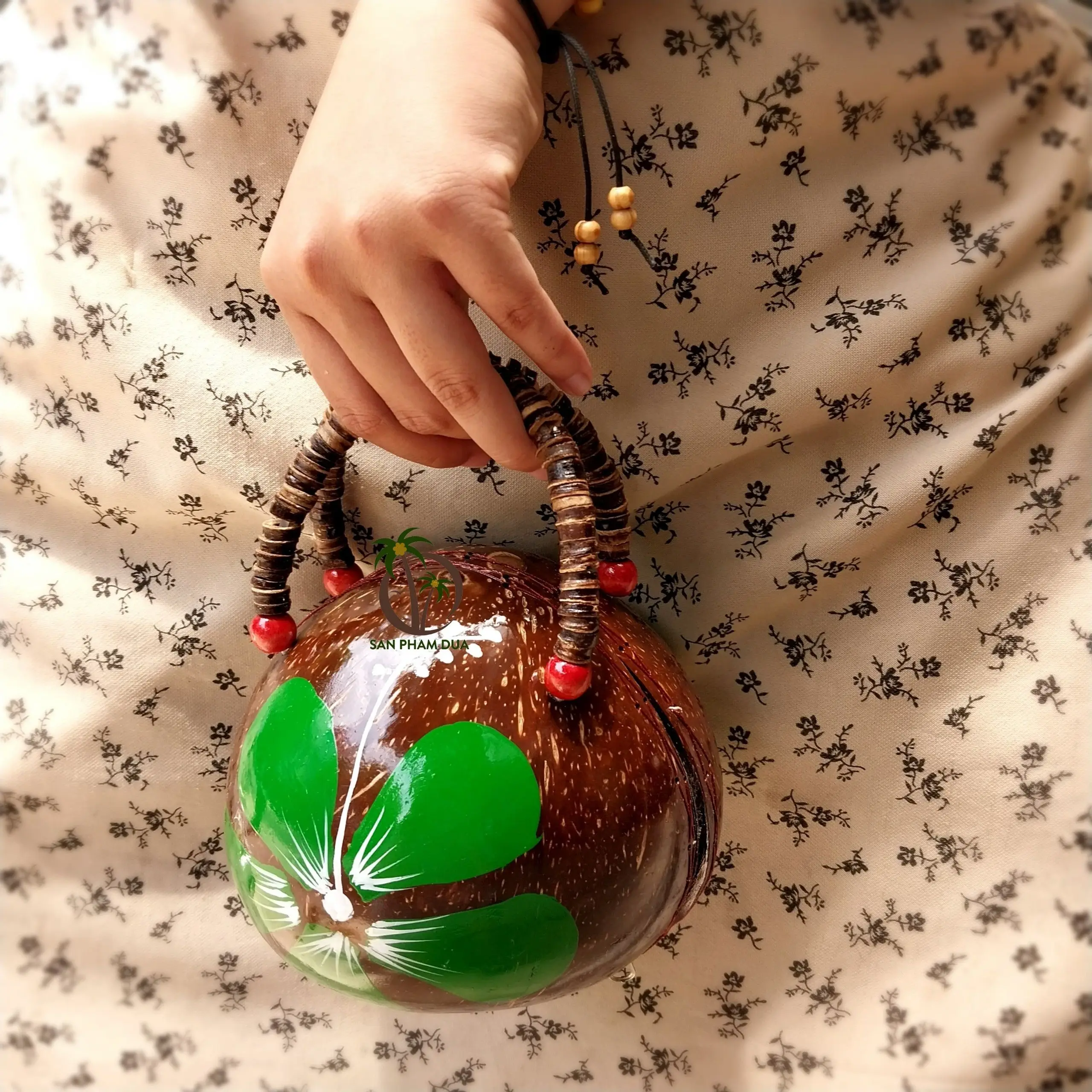 HOT TREND COCONUT BAG FOR LADIES MADE BY COCONUT SHELL HANDBAGS HANDMADE COCO - ECO IN VIETNAM