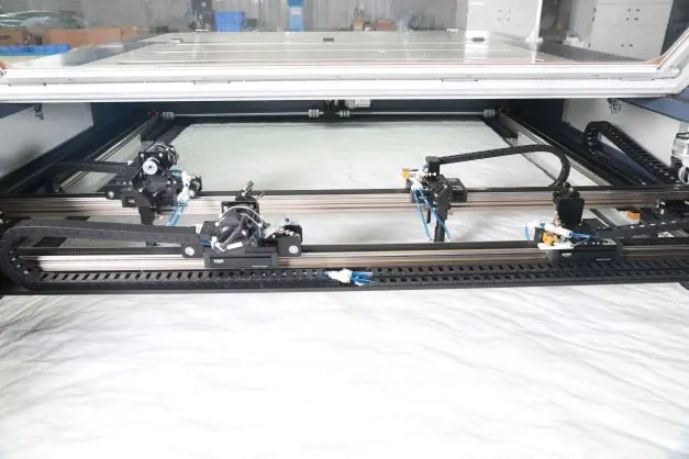 High speed 2 heads asynchronous laser engraving and cutting machine