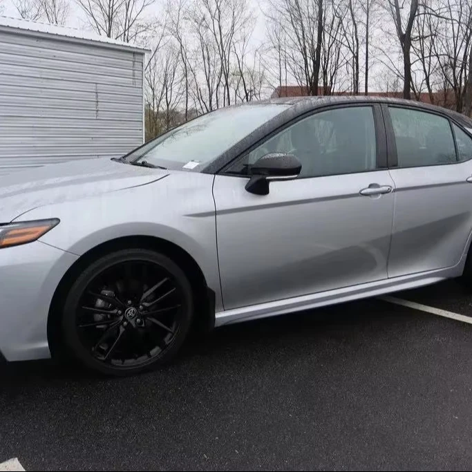 2023 электромобиль Toyota Camry XSE с панорамным люком кожаными сиденьями и левым рулевым управлением сделано в Японии