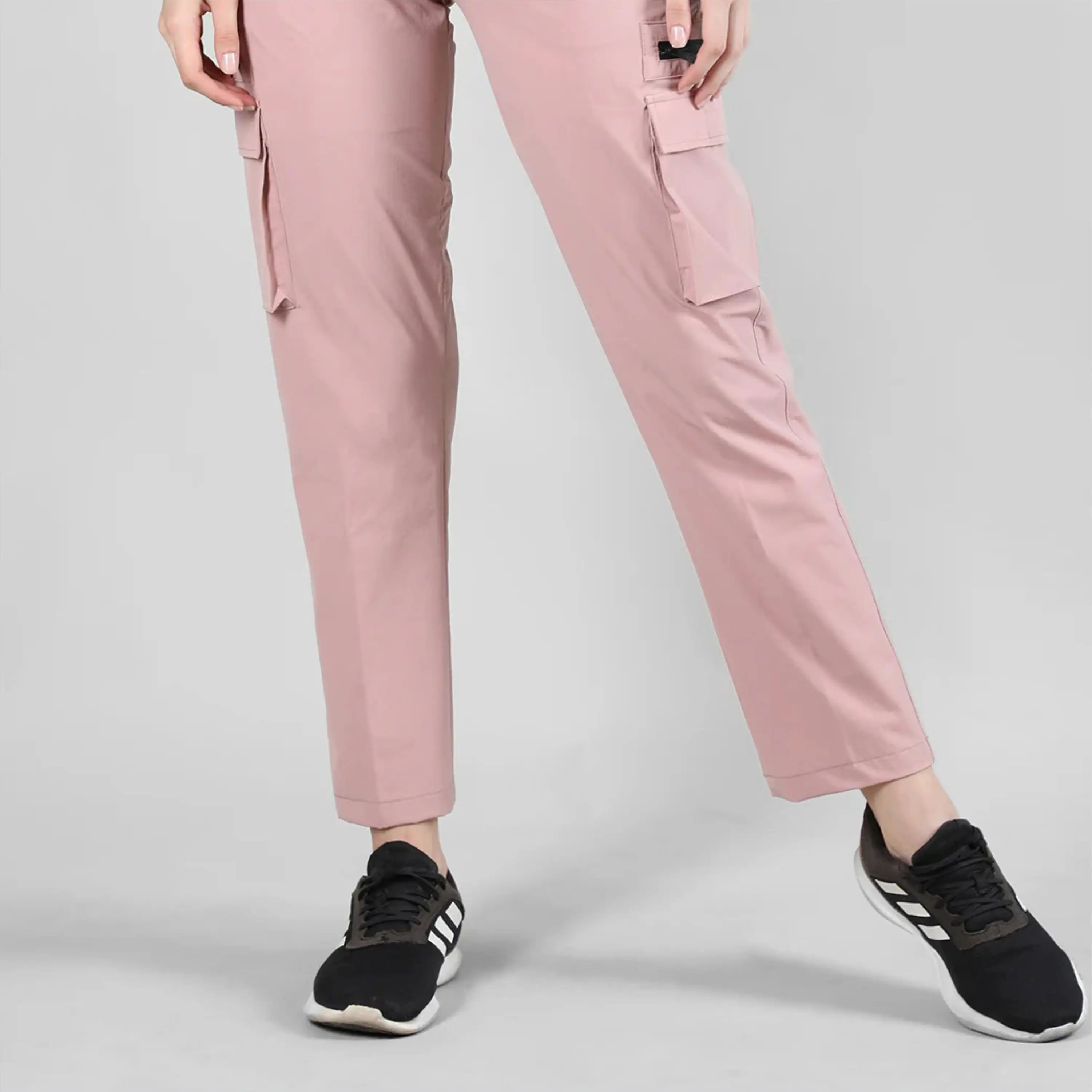 Comfortable and Trendy Womens Cargo Pants - High-Quality Material - Perfect for Casual Wear and Outdoor Adventures