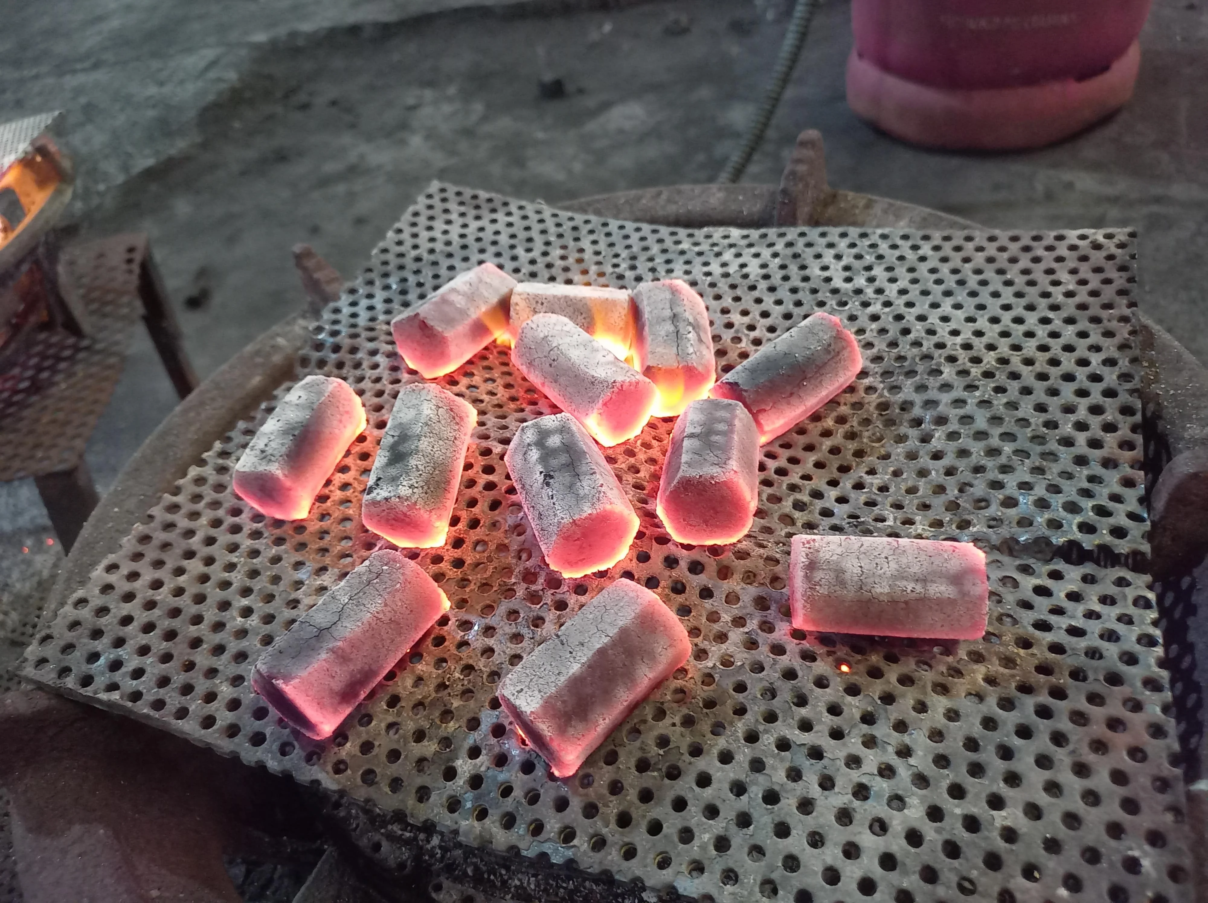 HIGH QUALITY HOT SALE BBQ Coconut Shell Charcoal For Hookah