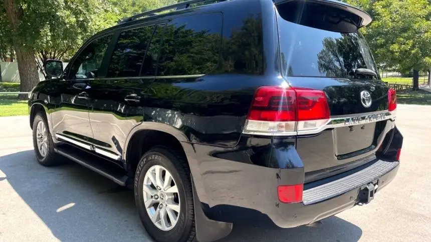 2017 Toyota Land Cruiser fairly used