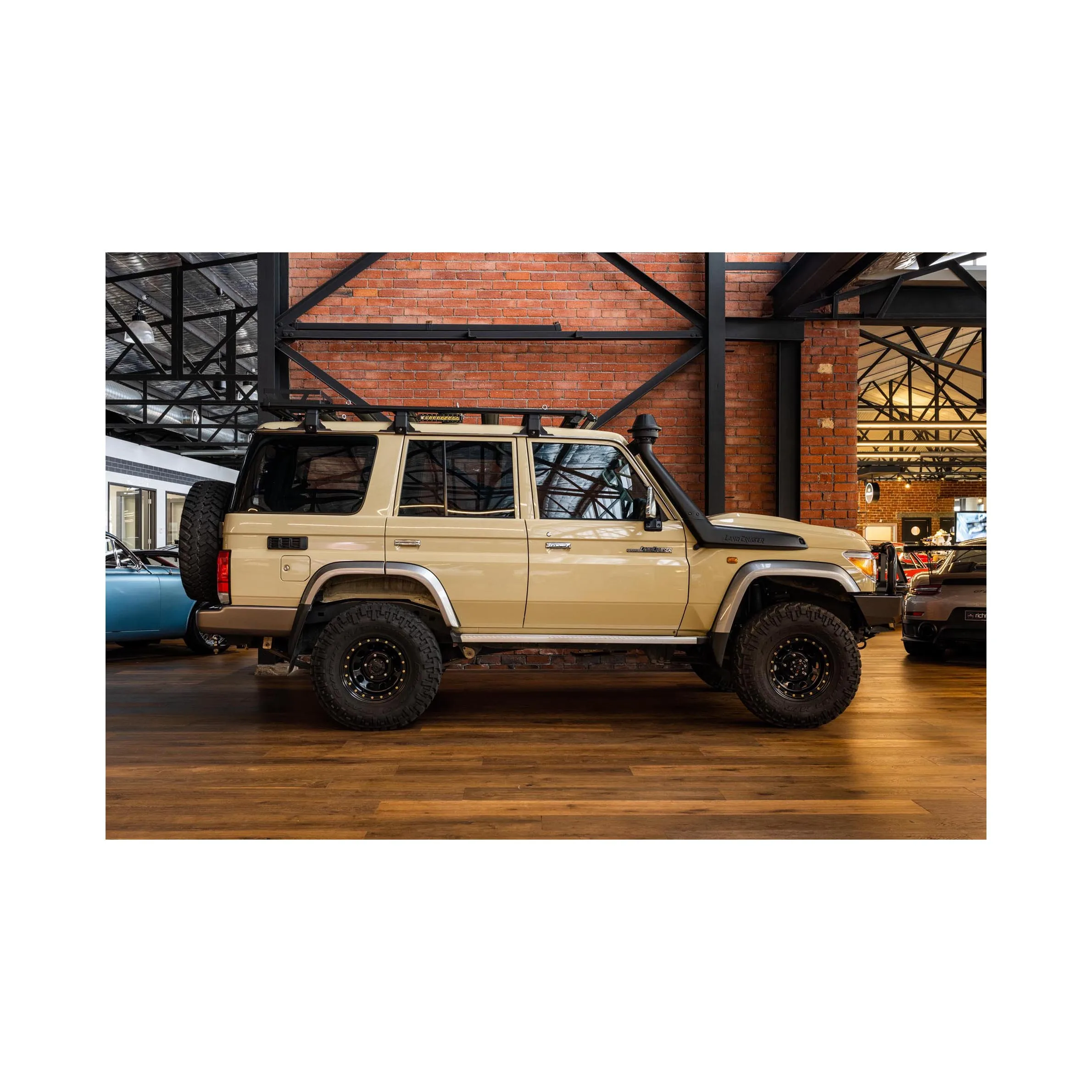 Б/у Toyota Cruise 10 местный автомобильный амортизатор для автомобилей Hardtop
