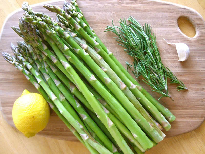 READY to COOK FROZEN ASPARAGUS // FRESH & FLAVORFUL for DELECIOUS MEAL GOOD PRICE YOU FROM VIETNAM