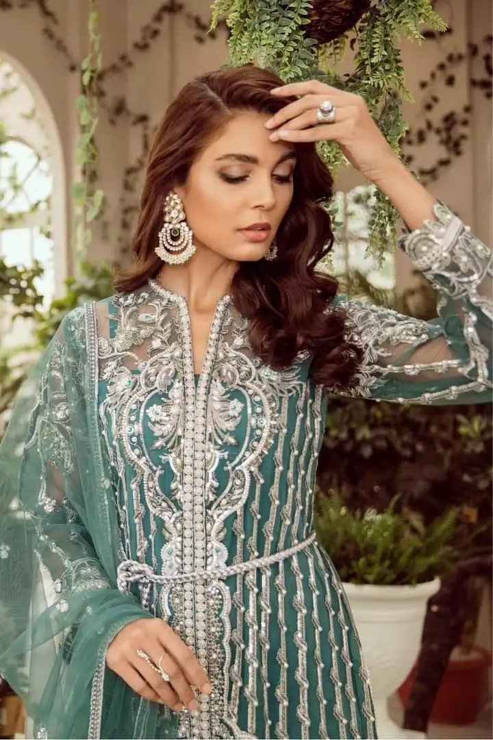 Indian and Pakistani Women Salwar Kameez Shalwar Suit