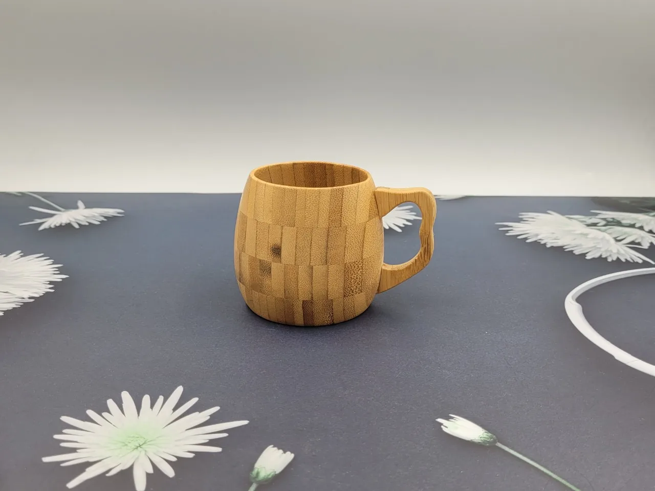 Bamboo cup with handle