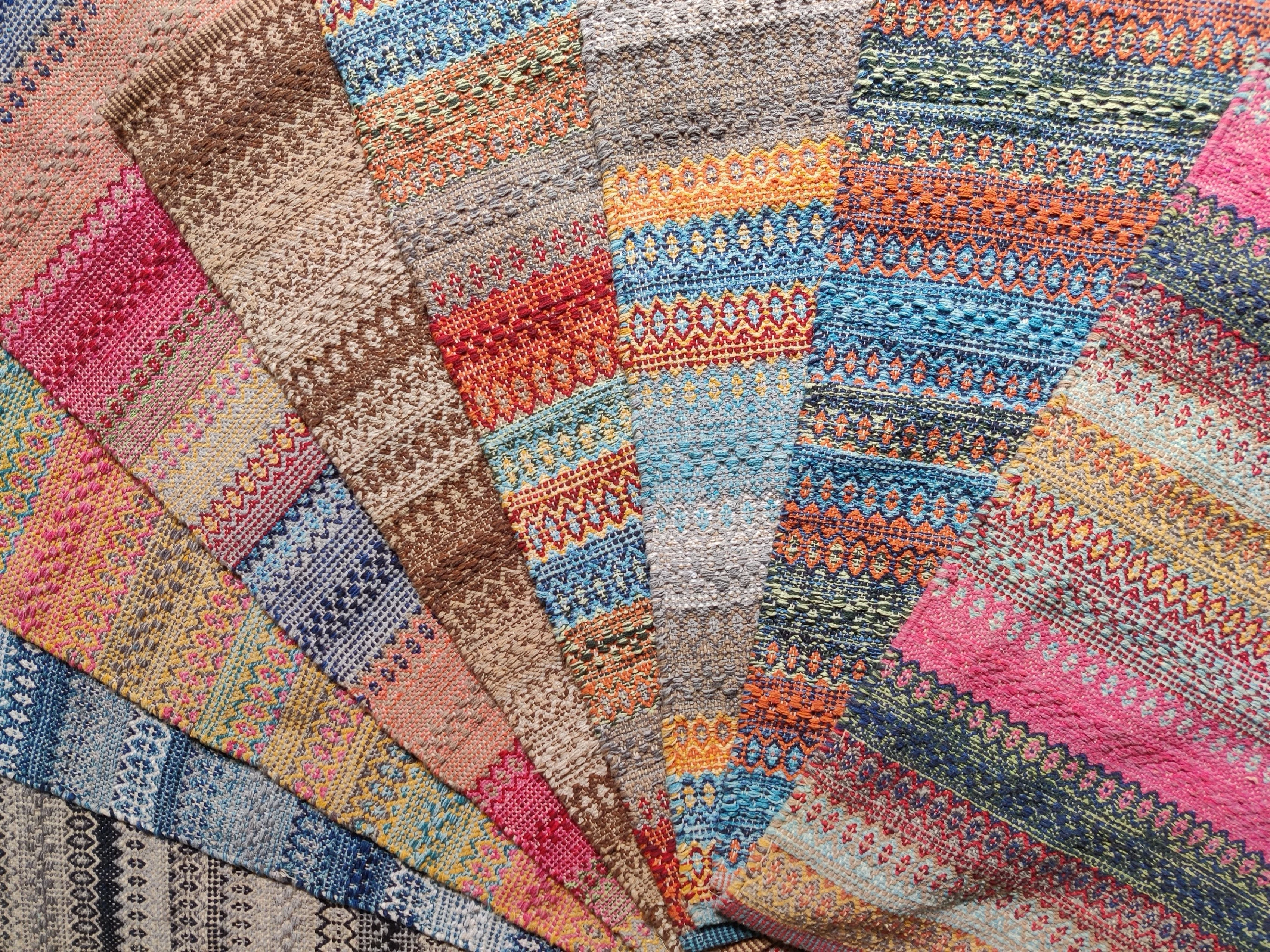 Premium Quality Handmade Boho Moroccan Abstract Pattern Cotton Area Rugs Loomed Technique for Home Decor Living Room Bathroom