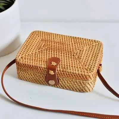 Natural Woven Straw Rattan Handbag Eco-friendly Green Fashion Women Bags Vintage Design with Strap Made in Vietnam FBA Amazon