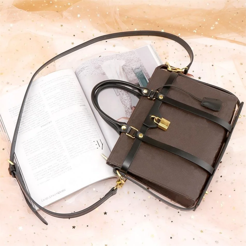 Famous Branded Luxury Wholesale high quality OEM top grade branded bags customized pvc tote bag diy kit stock bags