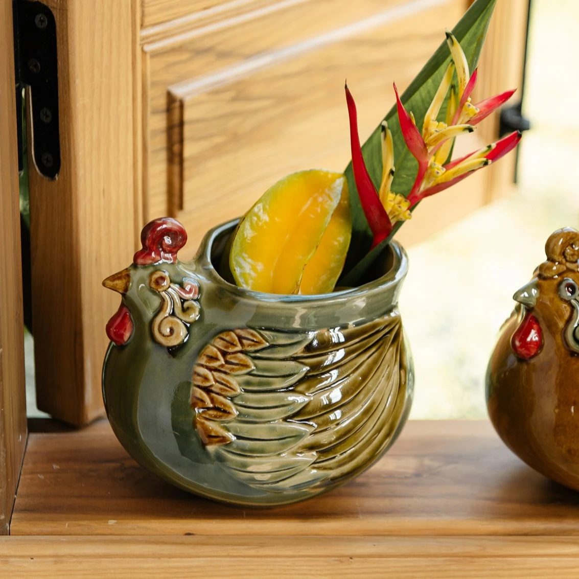 Top Product Vintage ceramic tabletop For Living Room / miniature ceramic chicken family made in Vietnam