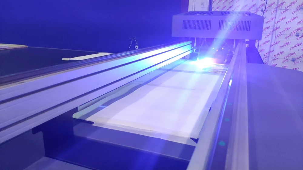 LeoPrint UV led flatbed printer commercial printing equipment suitable for glass mirrors MDF plywood wood plastic acrylic prints