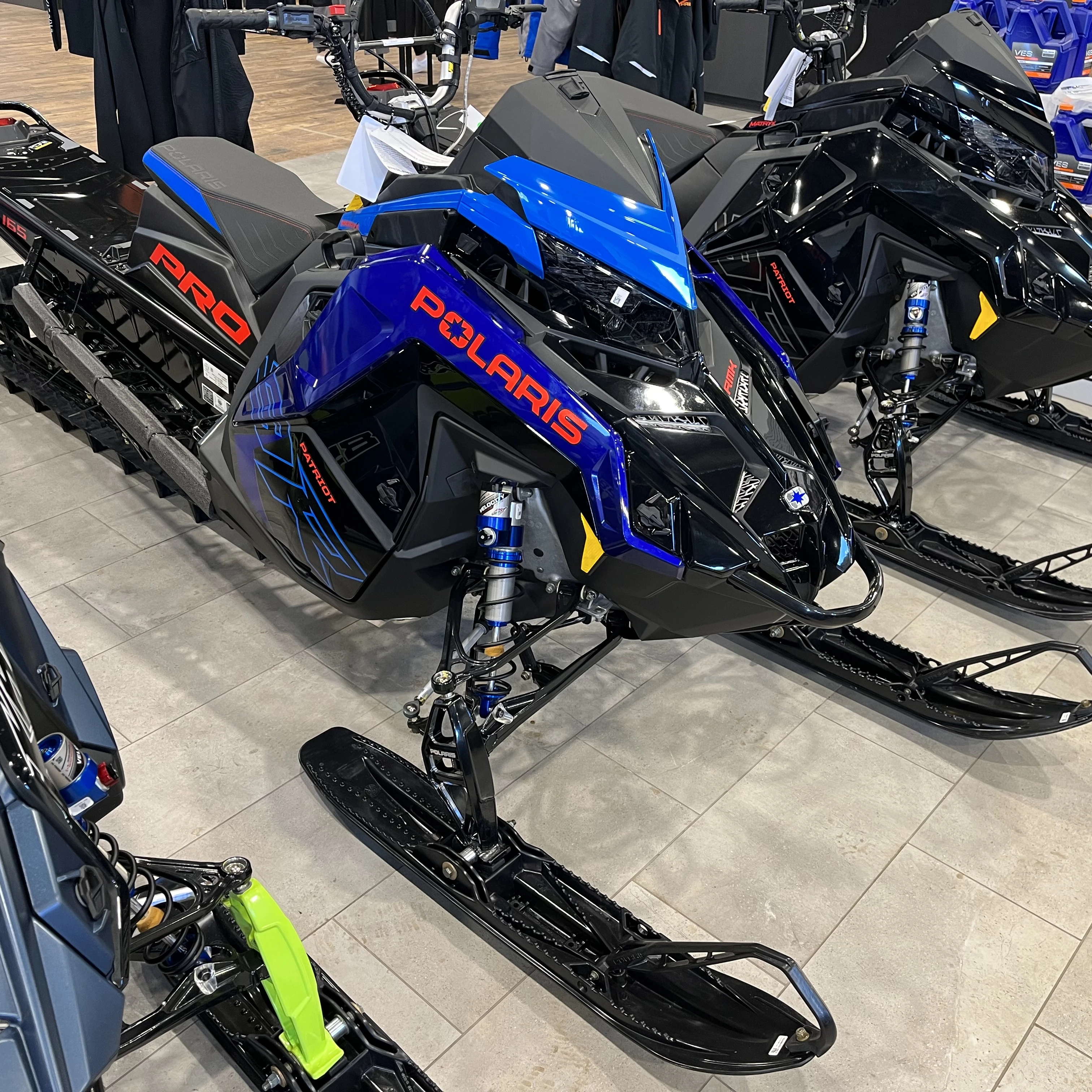 NEW AUTHENTIC OFFER 2022 / 2023 Polariss SKS 146 Snowmobiles