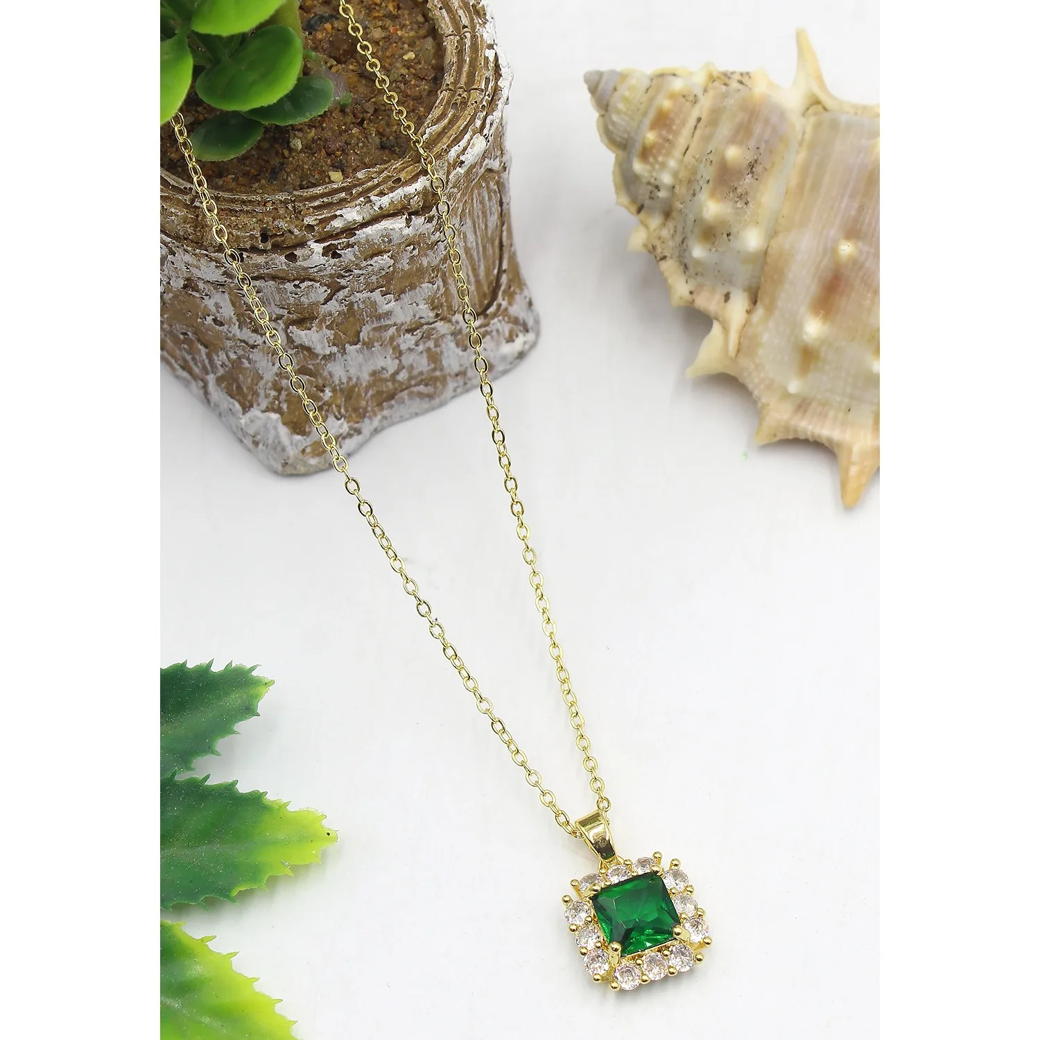 Pendant Zircon Ad Cz Stone Heart Pendant  Gold Necklace Gold plated minimal designer diamond work Revolving  with chain