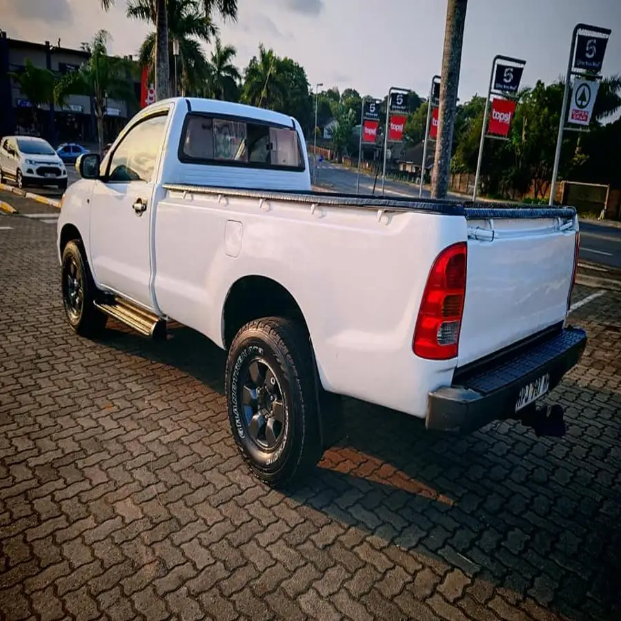 Свежий и чистый хорошо использованный Toyota Hilux история несчастных случаев Лучшая цена левый правый руль для продажи