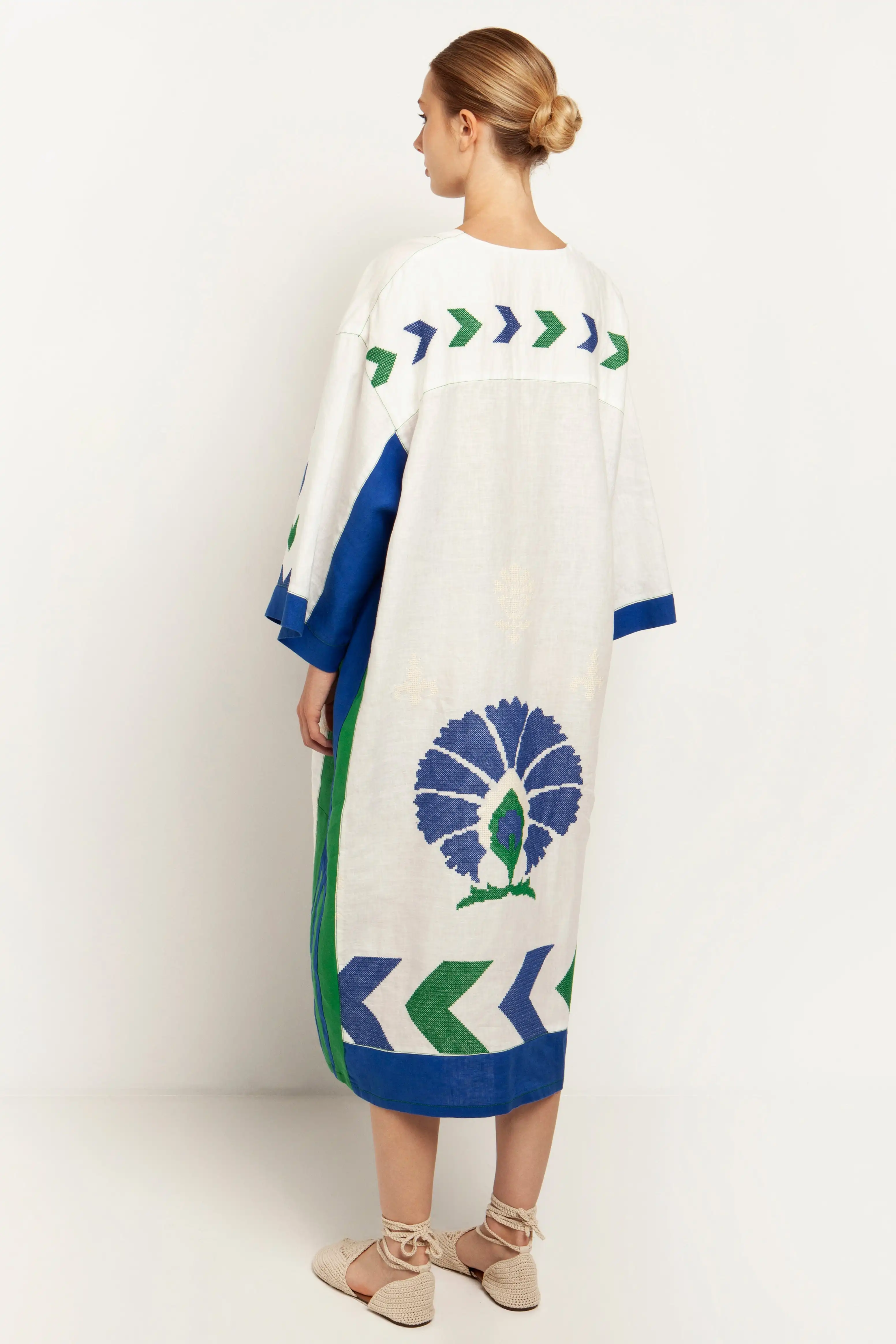 2024 Autumn New French Retro Style Luxury Embroidery Work Long Sleeve Splicing Mesh Long Women Dress