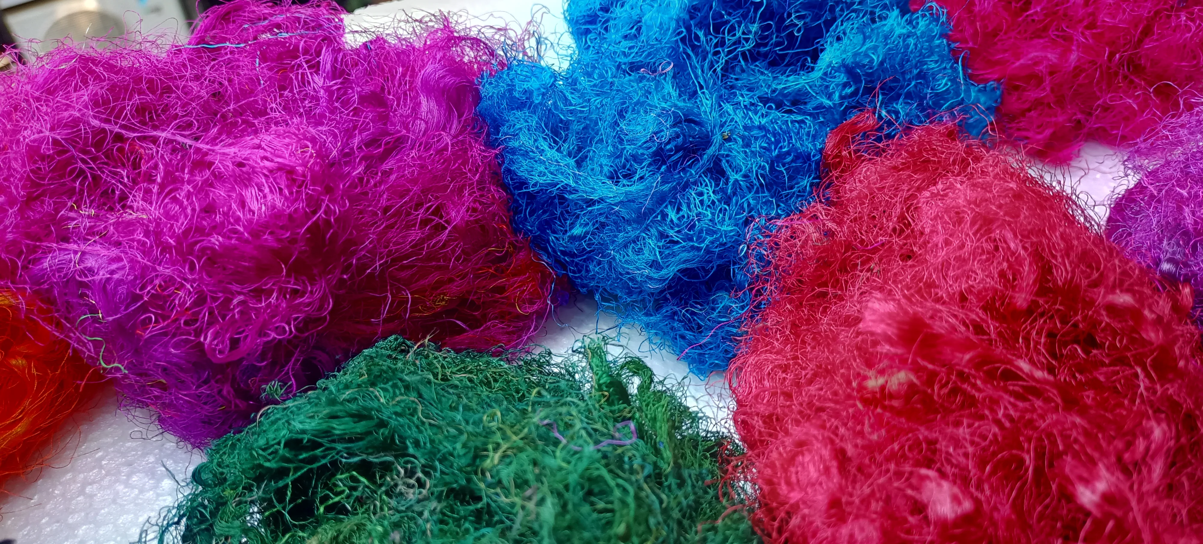 custom made dyed sari silk fiber in assorted colors made from sari silk waste suitable for spinning