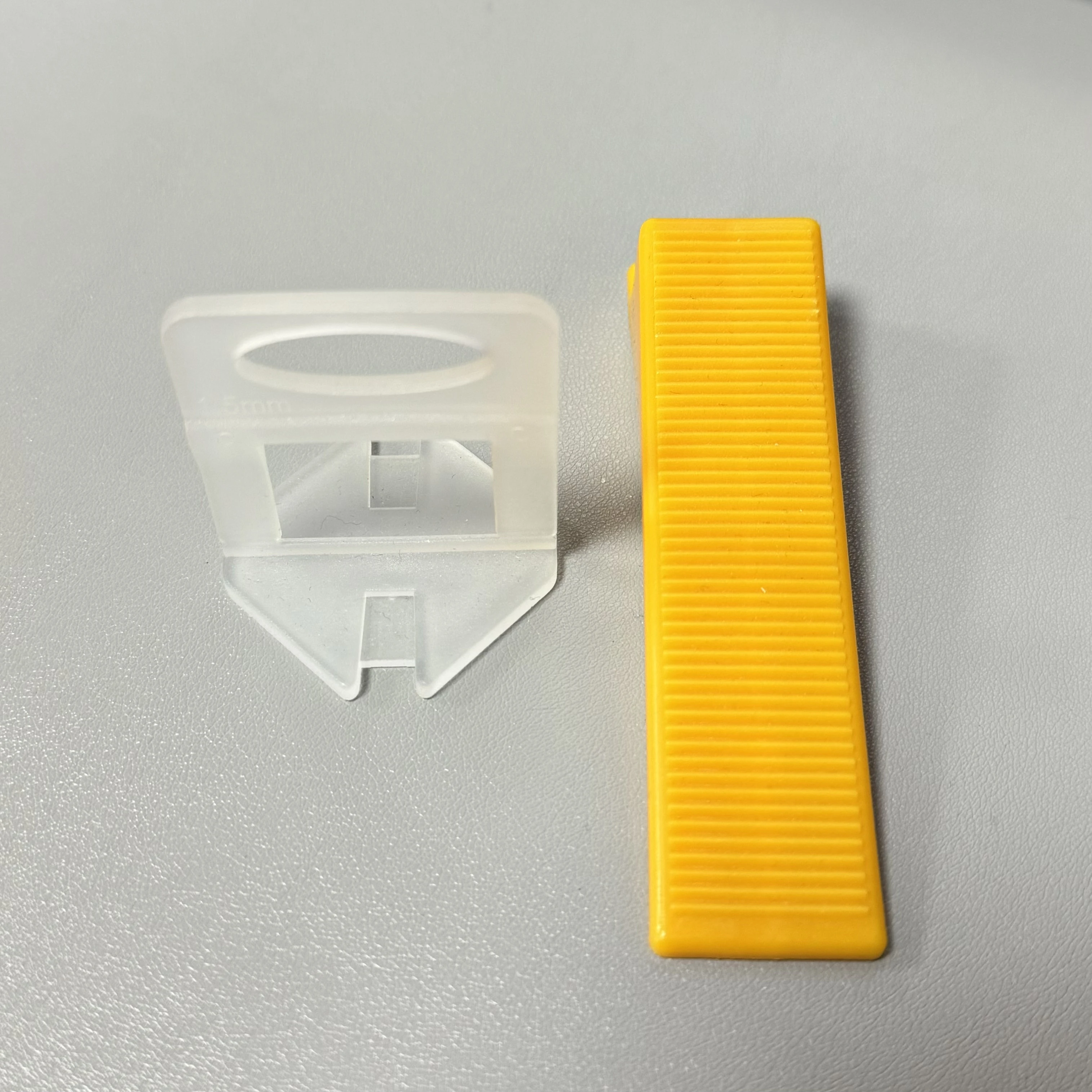 Высококачественная пластиковая система выравнивания дисков DINGYI для строительного пола оптом