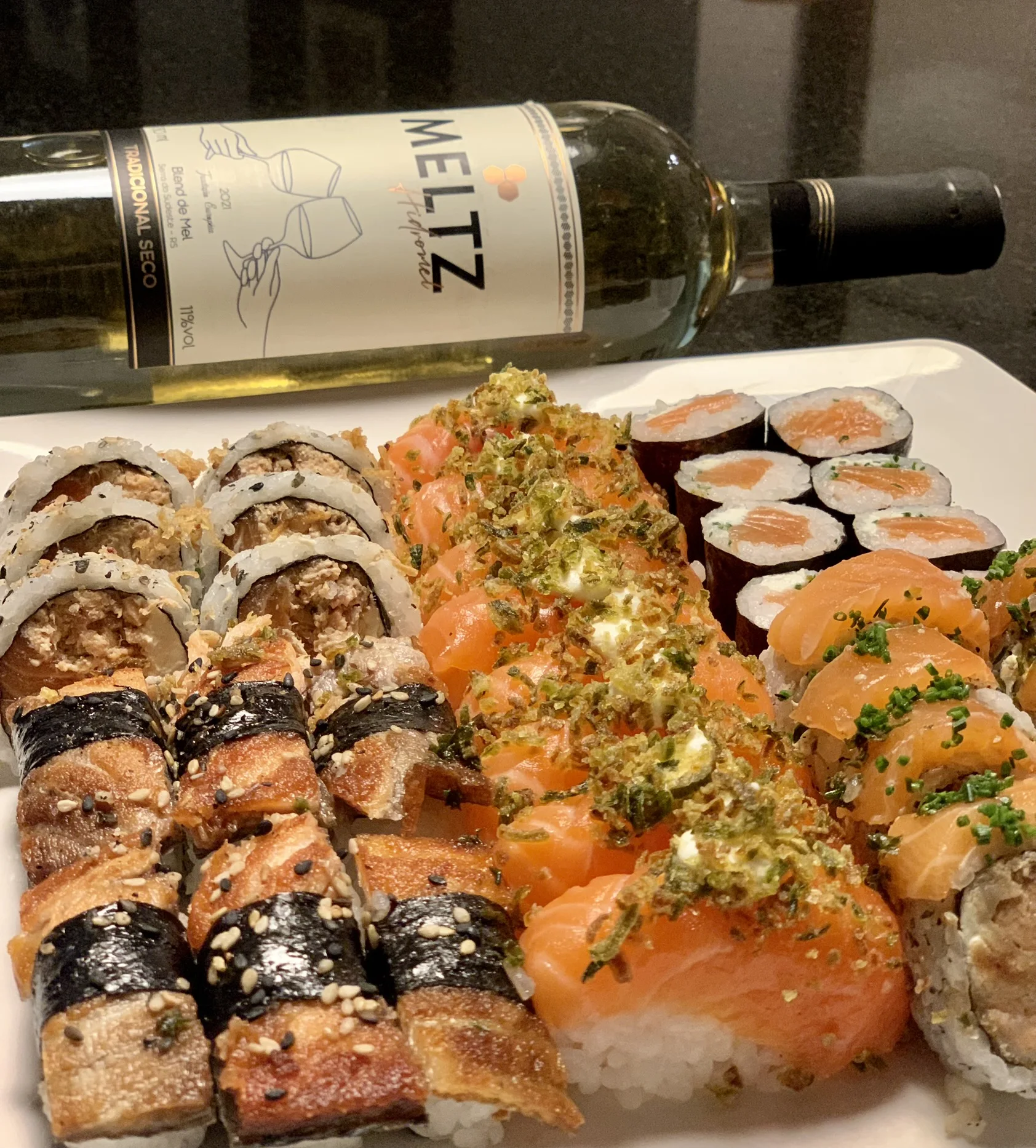 Honey Wine Mead Brewing White Wine Exotic Drinks Nordic Vikings Drinks Traditional Honey Product 750 mL