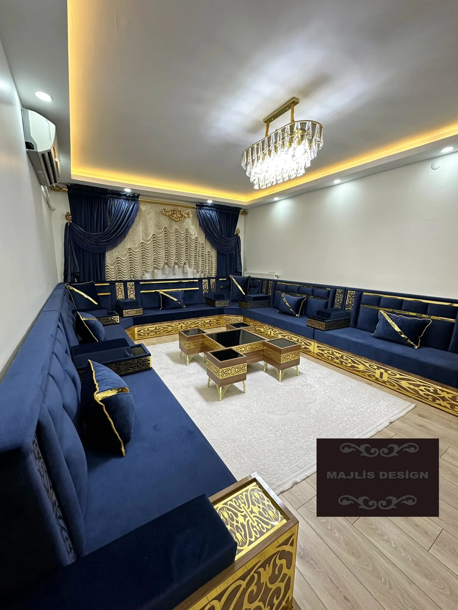 Arabic Majlis   Arab Majlis Furniture    Arabic Modern Majlis   |   Customization Possible   |  Free Worldwide Delivery