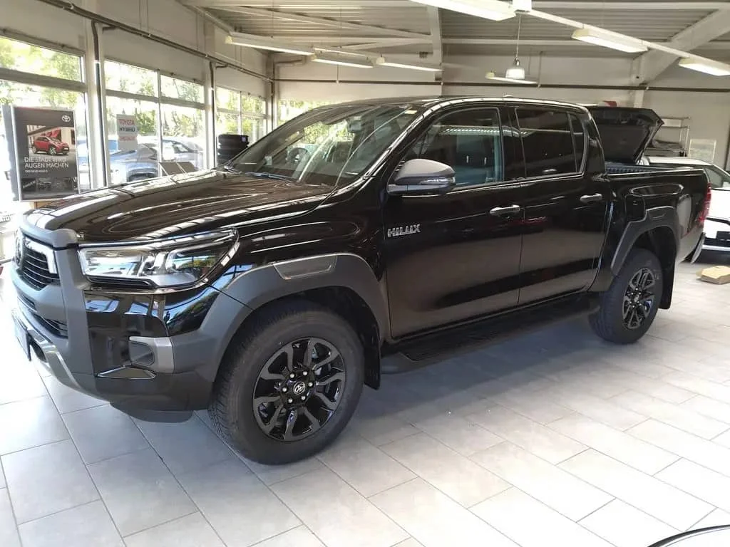 Хорошее качество низкая цена подержанные автомобили Toyota Hilux невидимая двойная кабина 4x4 для продажи