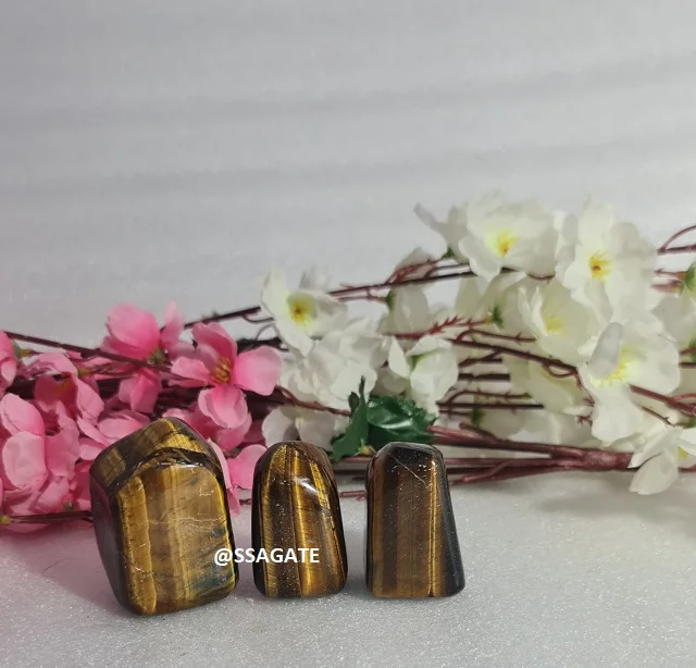 Best Quality Natural Tiger Eye Free Form Shape Wholesale palm Stone Good Quality Free Form Shape Buy online From s s agate