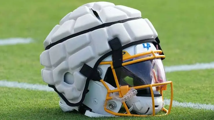 Kids Adjustable Soft Shell helmet rugby Football head guard/ Rugby Professional Players Choice Protective Headgear Helmet
