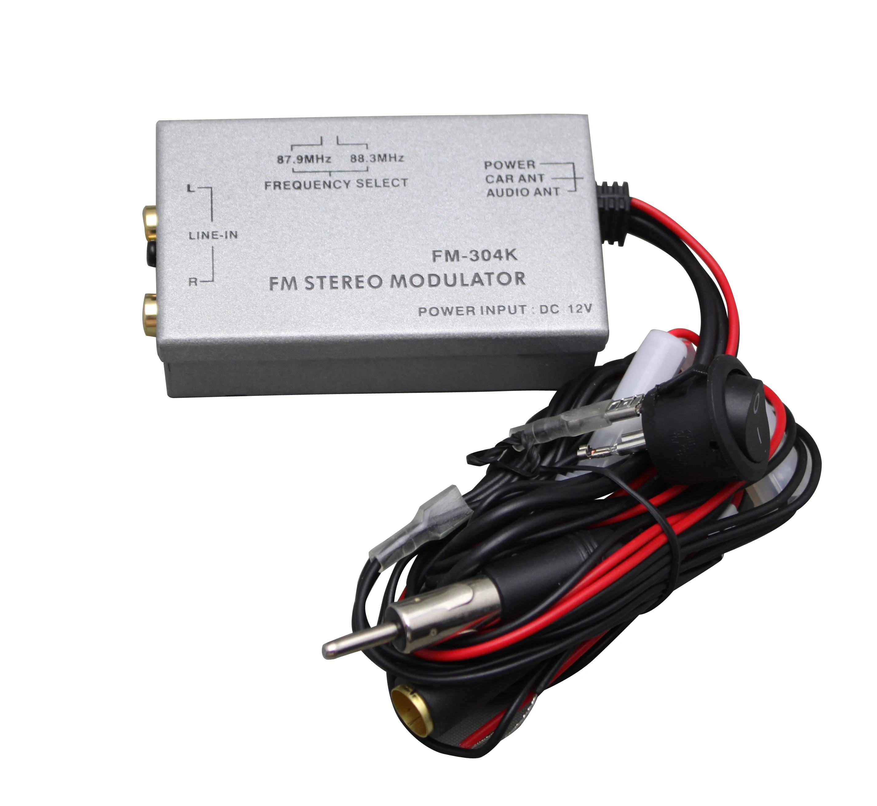 China Factory Radio Stereo Wired Fm Modulator Rca Aux Input Audio Adapter Converter