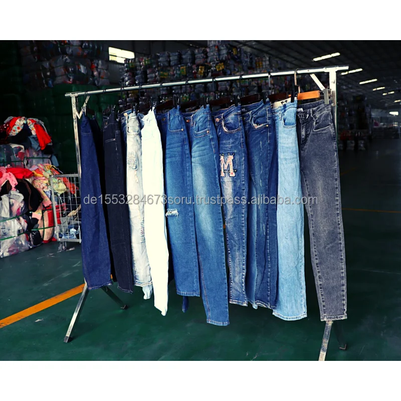 Used clothes GMBH (11).png