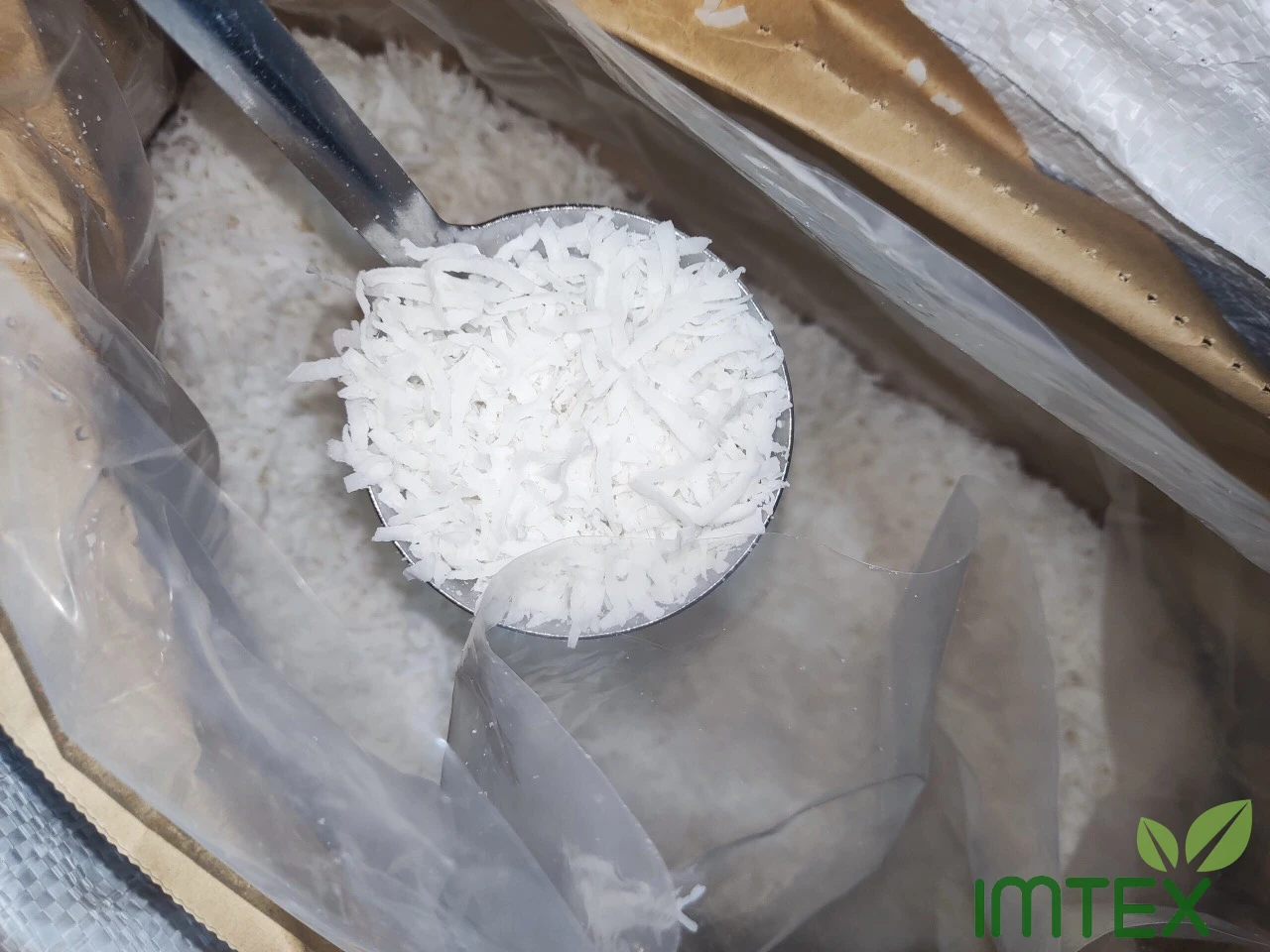 Vietnam Desiccated coconut flakes high fat good price