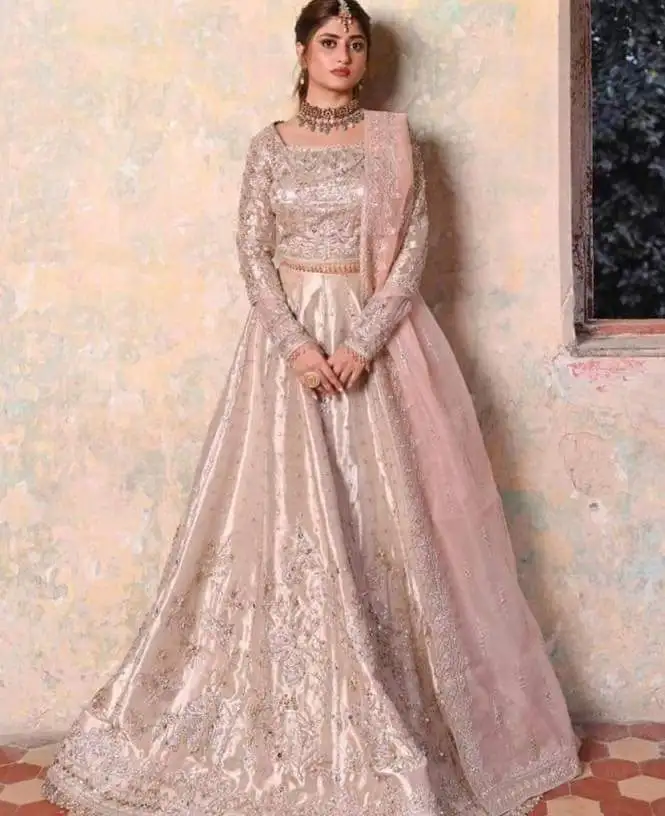 NIKKAH/BARAT/WALIMA WOMEN WEAR BRIDAL DRESSES NAKSHI DABKA WORK BEAUTIFUL DRESS FOR LADIES LOW MOQ DRESSES BY AA IMPEX