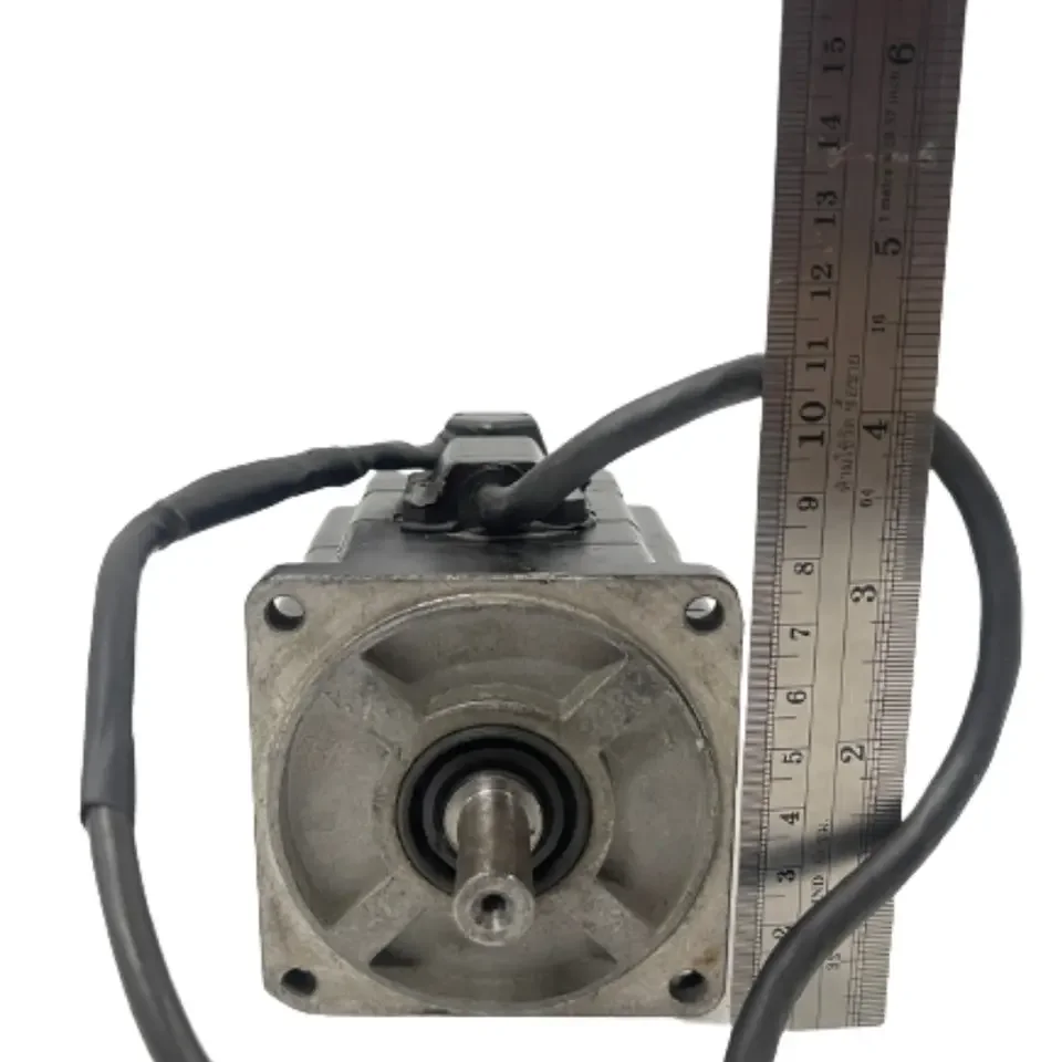 Effortless Shipping Sanyo Denki Bl Super P5 B Motor Black P50B07020DXS20 20A 31A AC Voltage 200V Produce Electronic Components