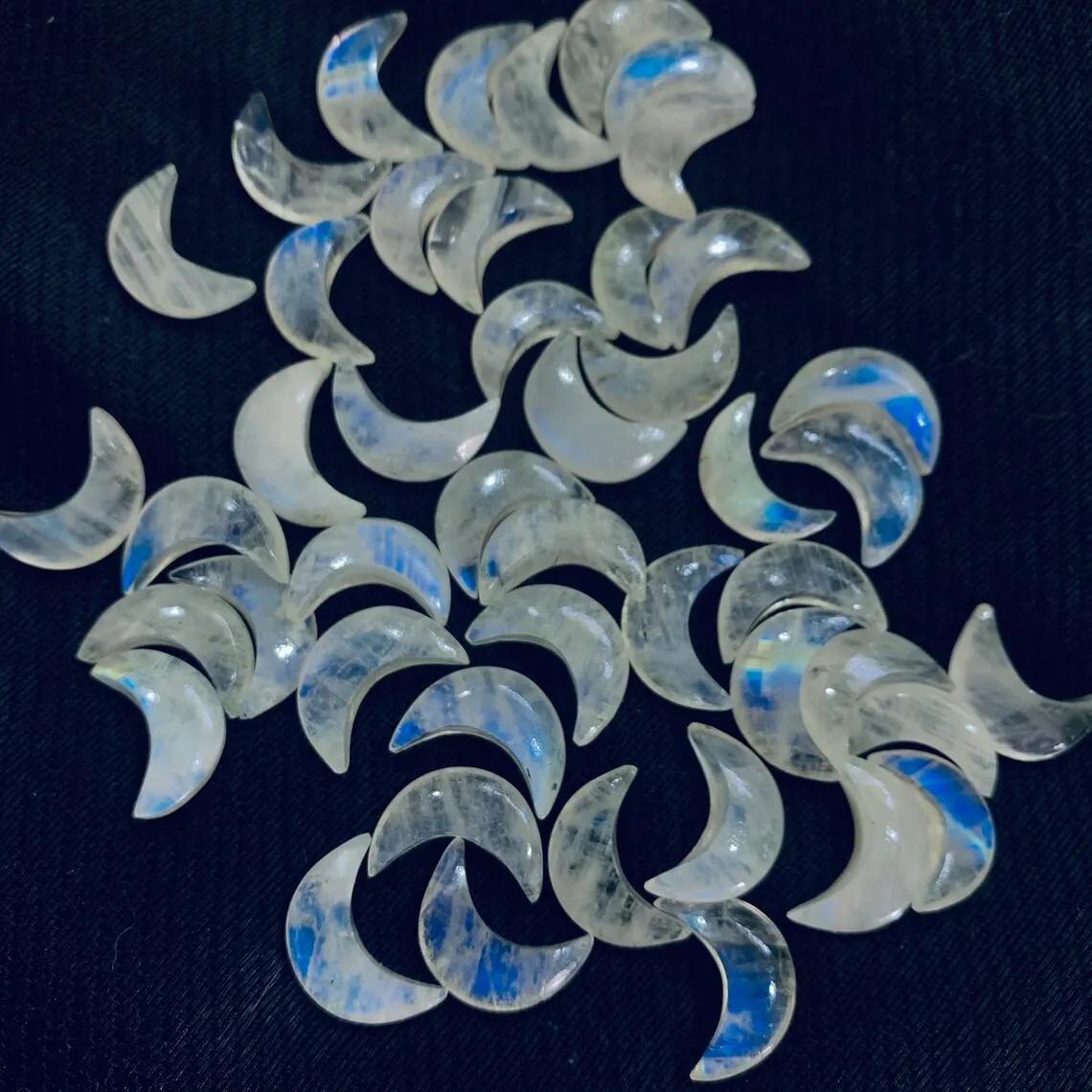 Натуральный Радужный Лунный Камень резной бриолет в форме Луны драгоценный камень для ювелирных изделий до 17 мм