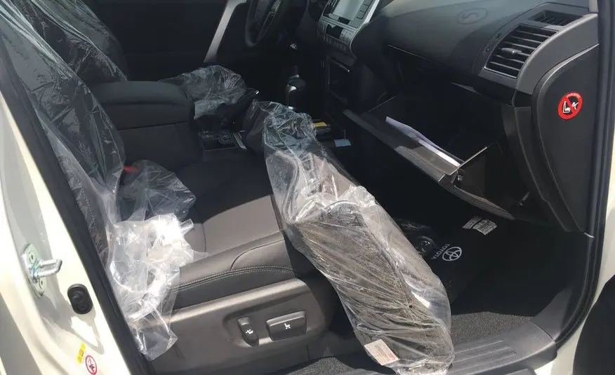 Toyota Prado TXL-8.jpg