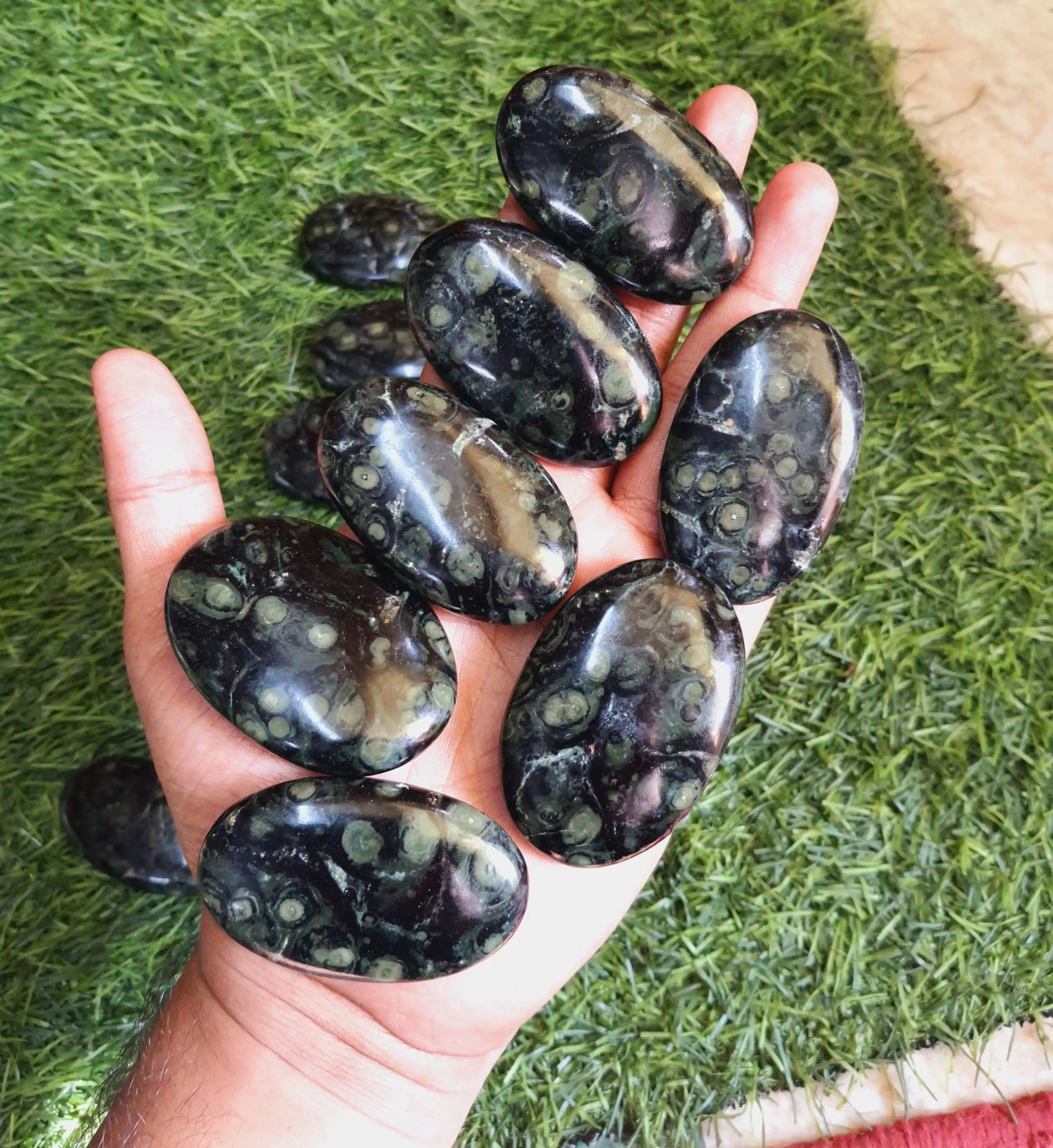 Kambaba Jasper Loose Gemstone 20mm Natural Star-Shaped Crystal Chakra Healing Green Energy Palmstone GIA Certificate 40mm Height