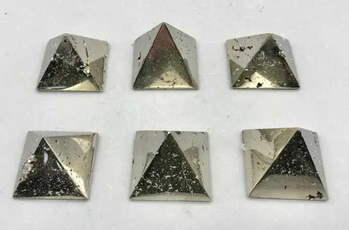 New Golden Pyrite Crystal Pyramid Wholesale Polished Pyrite Crystal Healing Pyramid Top Quality Bulk Pyrite Crystal Pyramid
