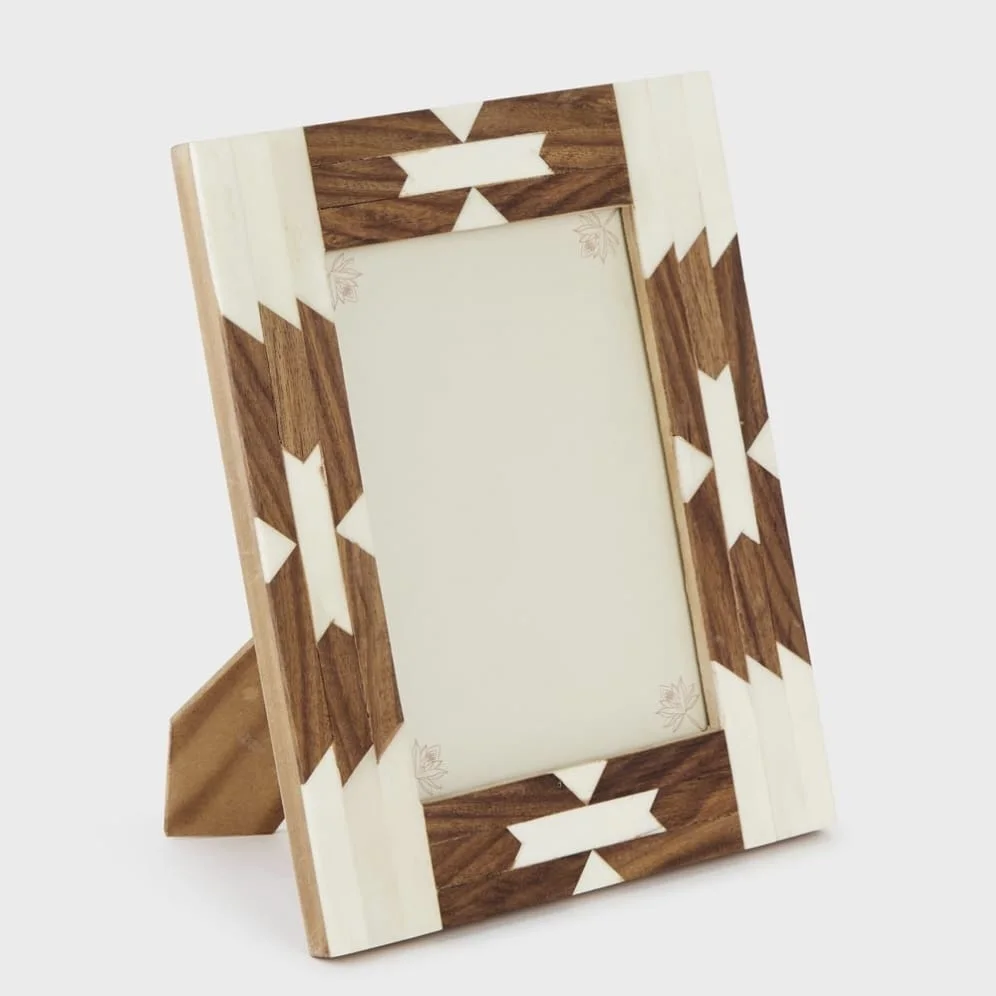 Customized Best quality handcrafted beautiful wooden bone inlay picture photo frame for decoration from India .