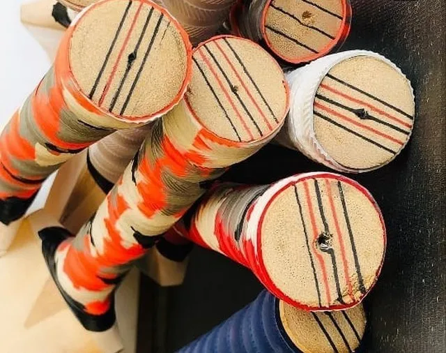 Professional Players High Quality Alum Tanned Leather Cricket Ball English Willow Cricket Bat