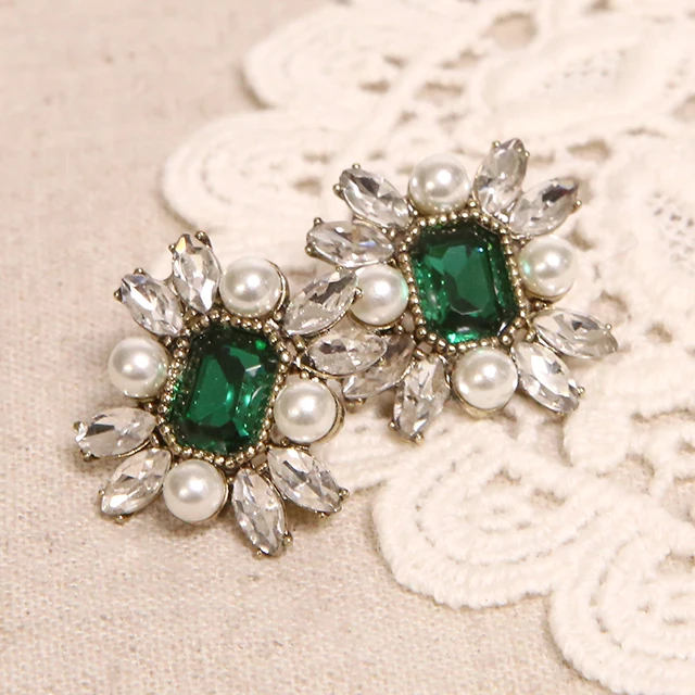 Crystal Pearl Antique Stud Earring made in Korea party wedding jewelry