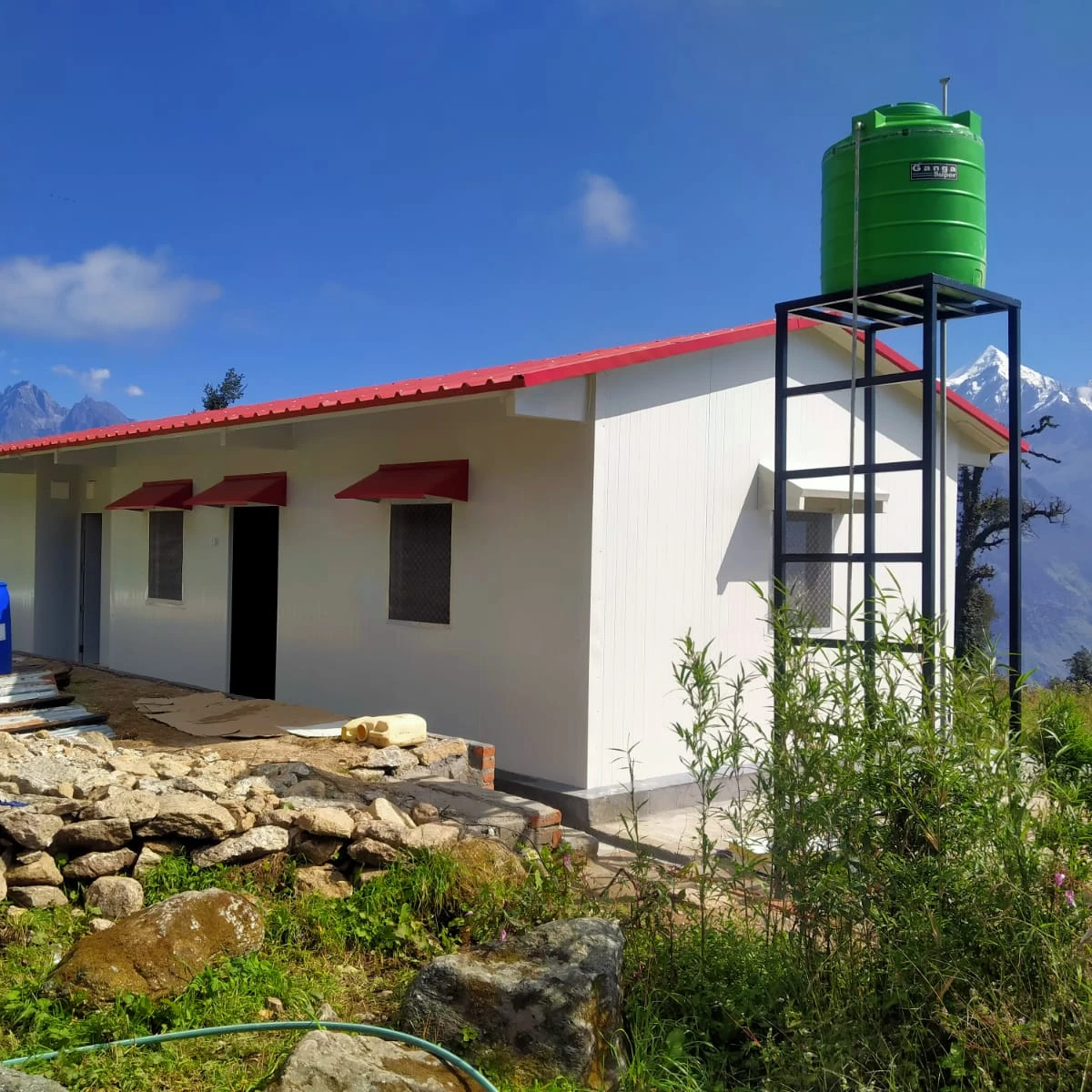 High Quality Prefabricated industrial building PUF Panel material Modular Prefab office cabin building material