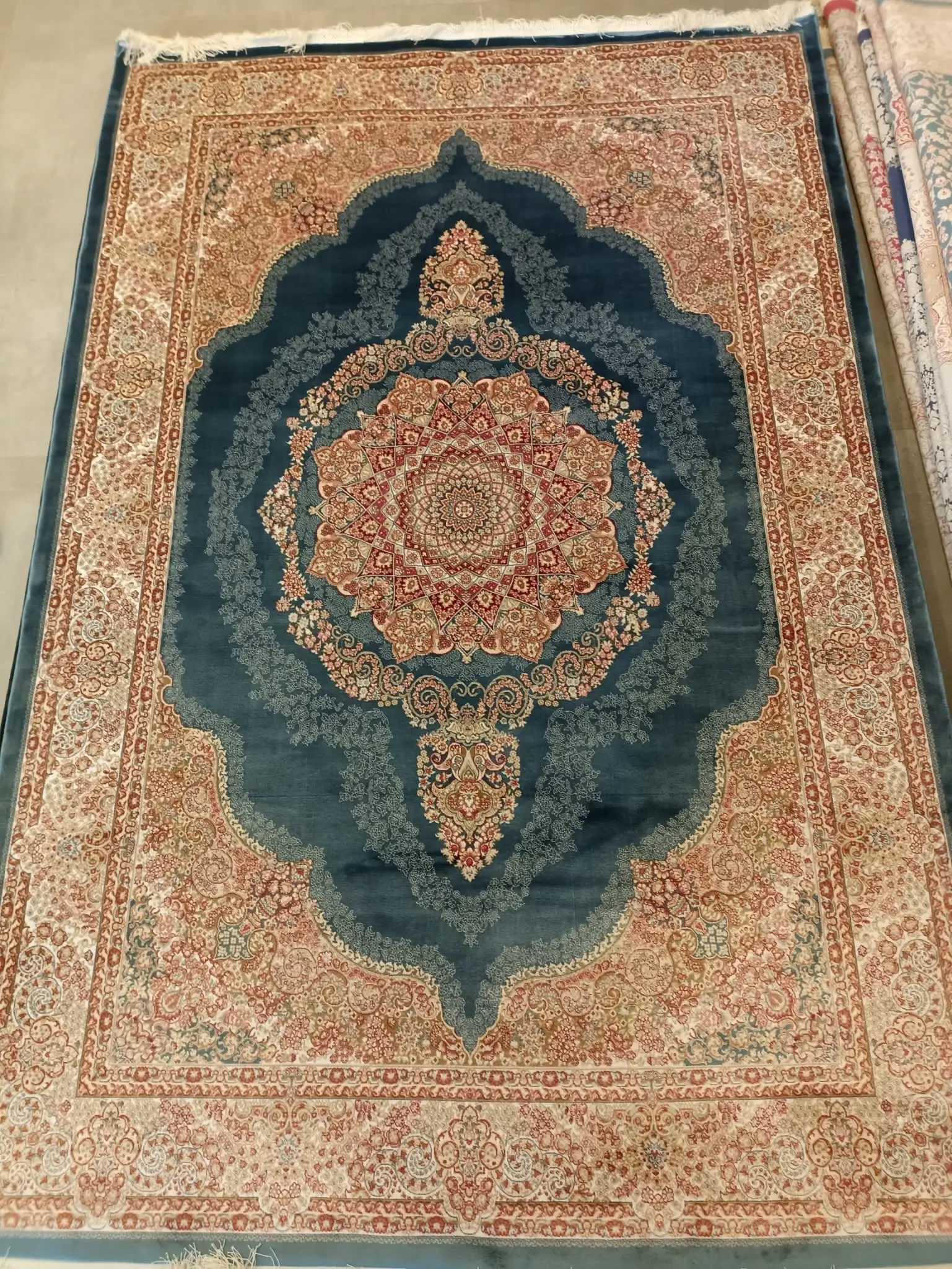 Area Rugs made silk viscose yarn