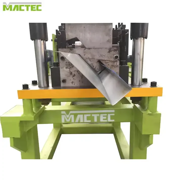 Side Trim Roll Forming Machine Fast Speed Easy Installation Mini Space Full Service Online Support Tile Making Machinery