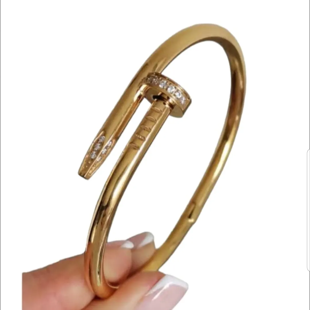 Wholesale Luxury Classic Fashion 18K gold bracelet necklace jewelry sets stainless steel high end women jewelry set